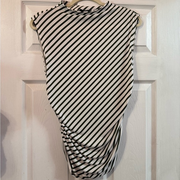 Striped Sleeveless Tank Top - Picture 2 of 5